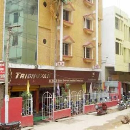 Hotel Tribhuvan 兰契 外观 照片